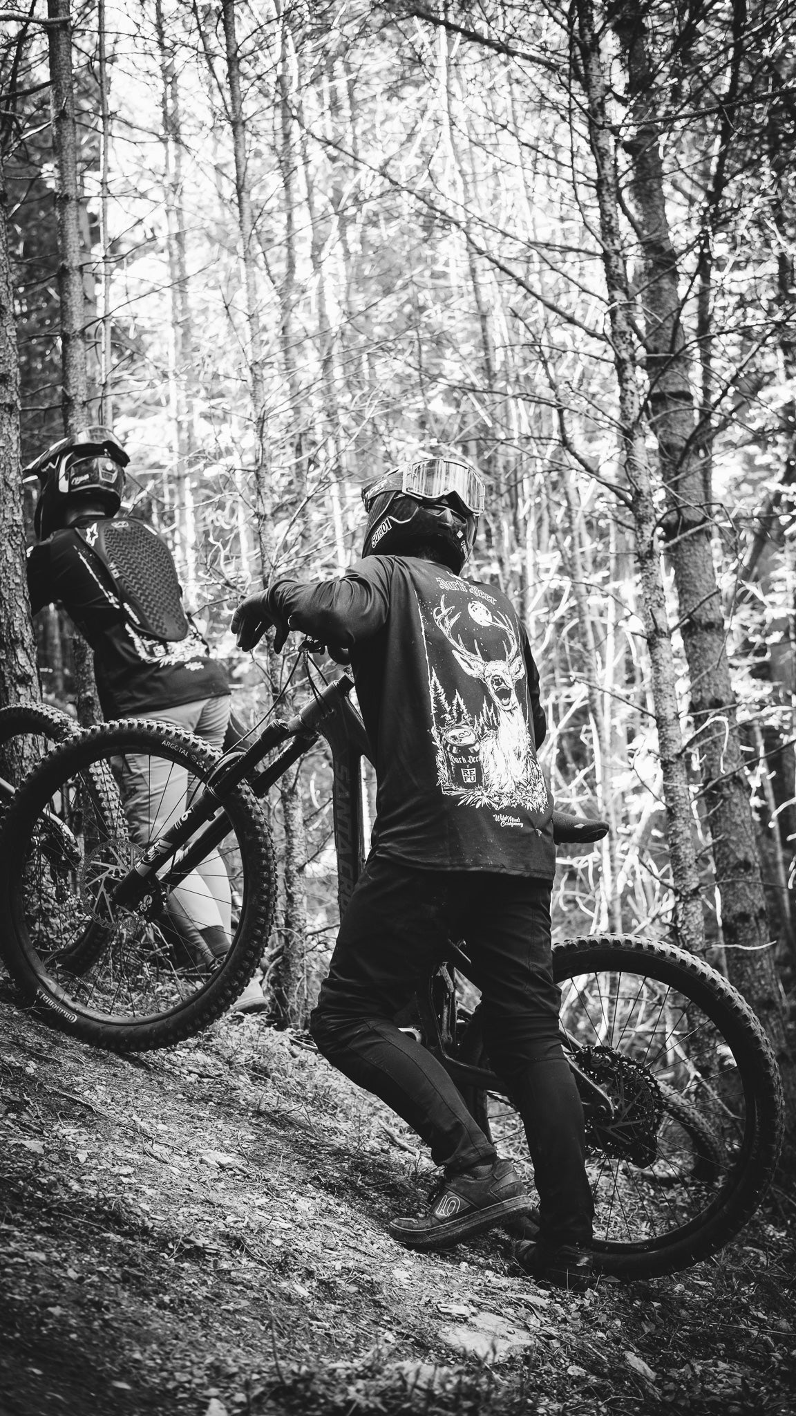 CAMISETA TÉCNICA Collab DARK DEER